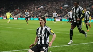 اللقاء المنتظر.. مان يونايتد يستضيف نيوكاسل بقمة الجولة 18 في البريميرليج